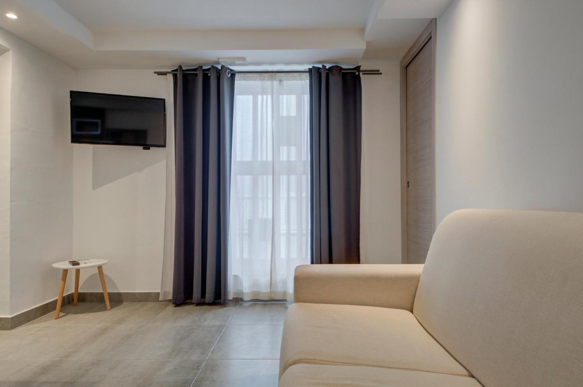 Caro Boutique * San Ġwann